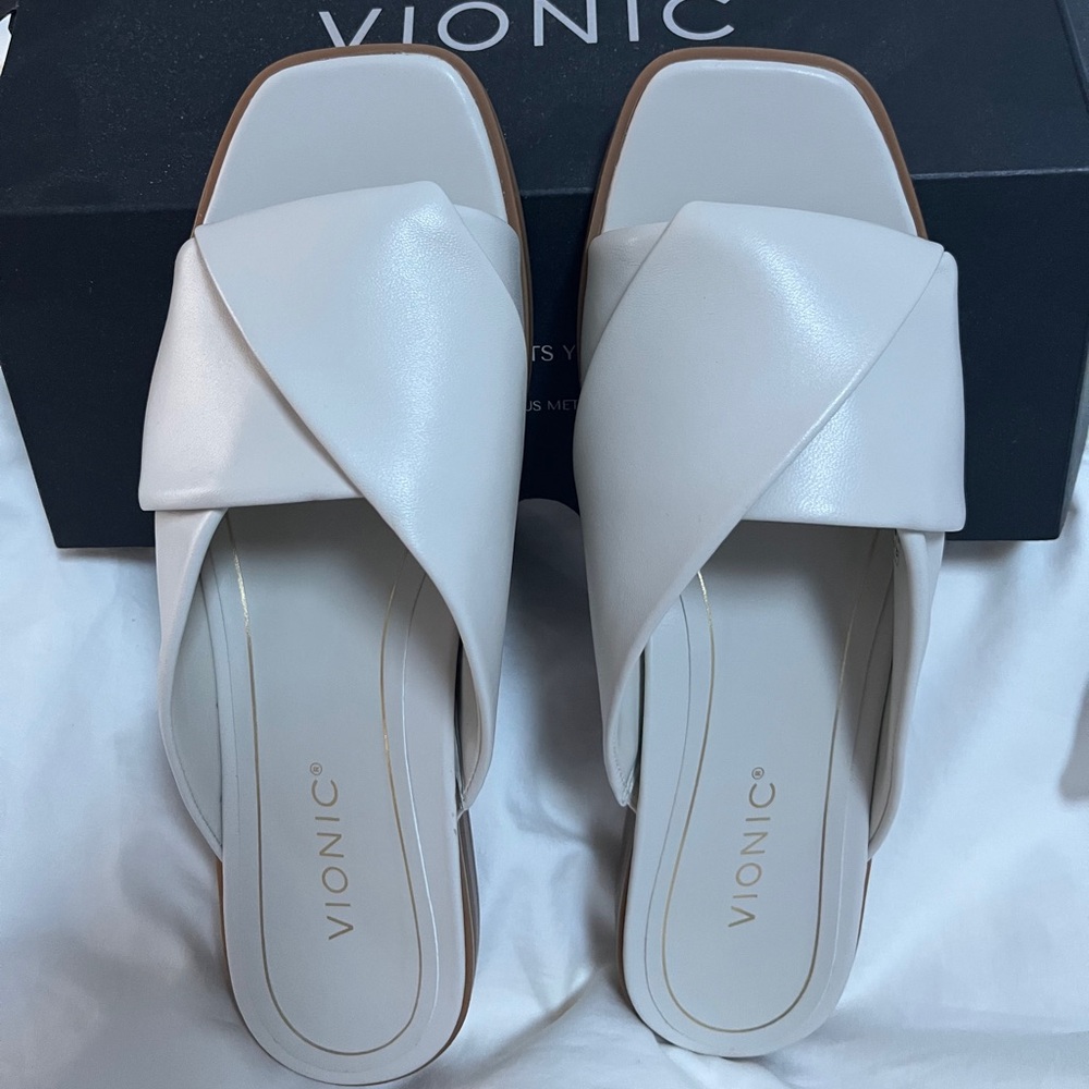 Women’s sandals